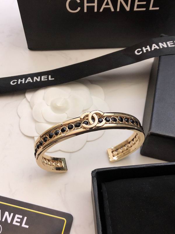 Chanel bracelet 1lyx2 (1)